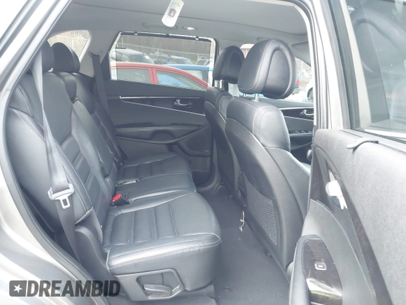 2016 Kia Sorento EX with VIN 5XYPH4A57GG107009, listed as a IAAI auction lot 40882550 with 163,329 mi miles. Bid and sale history available at carsss.com. Image 8.