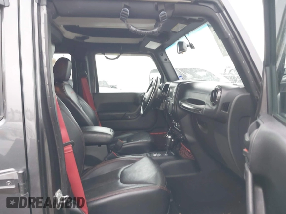 2018 Jeep Wrangler Unlimited Rubicon Recon with VIN 1C4BJWFG4JL827920, listed as a IAAI auction lot 41368319 with 110,835 mi miles and . Bid and sale history available at DreamBid. Image 5.
