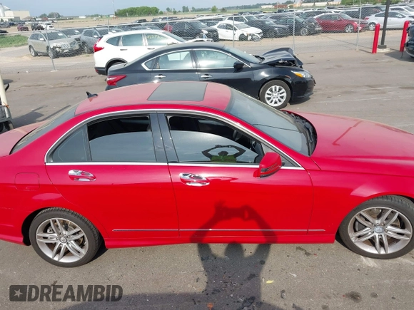 2013 Mercedes-Benz C 300 Sport с VIN WDDGF8AB1DA787560, выставлен на аукционе IAAI как лот 42275838 с пробегом 86 024 миль миль и . История ставок и продаж доступна на DreamBid. Изображение 13.