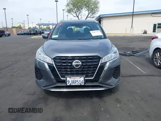 2021 Nissan Kicks SV z VIN 3N1CP5CV1ML537730, wystawiony jako IAAI lot #42093316 z przebiegiem 63 051 mil mil oraz . Historia ofert i sprzedaży dostępna na DreamBid. Obrazek 13.