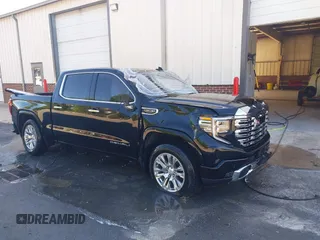 2022 GMC Sierra 1500 Denali z VIN 3GTUUGEL0NG667381, wystawiony jako IAAI lot #41668651 z przebiegiem 46 062 mil mil oraz . Historia ofert i sprzedaży dostępna na DreamBid. Obrazek 1.