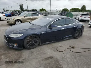 2014 Tesla Model S 60 z VIN 5YJSA1H16EFP51363, wystawiony jako Copart lot #59960075 z przebiegiem 106 338 mil mil oraz Czysty tytuł • Clean title. Historia ofert i sprzedaży dostępna na DreamBid. Obrazek 1.