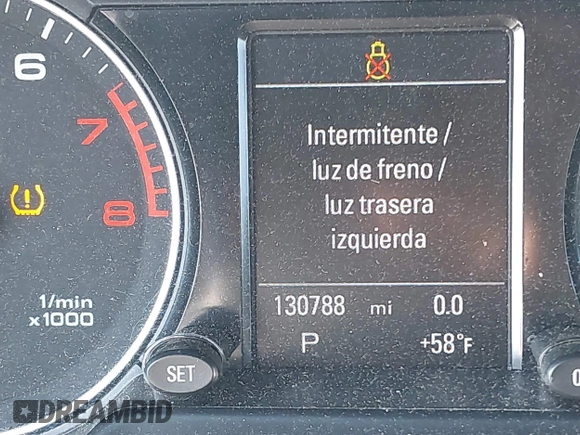 2011 Audi Q5 Premium Plus z VIN WA1DKAFP8BA075736, wystawiony jako IAAI lot #42240625 z przebiegiem 130 788 mil mil oraz . Historia ofert i sprzedaży dostępna na DreamBid. Obrazek 16.