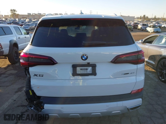 2021 BMW X5 sDrive40i with VIN 5UXCR4C03M9G59554, listed as a IAAI auction lot 41358056 with 47,577 mi miles. Bid and sale history available at carsss.com. Image 17.