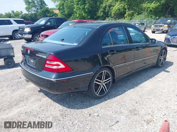 2005 Mercedes-Benz C 230 Kompressor с VIN WDBRF40J35F646514, выставлен на аукционе IAAI как лот 42590600 с пробегом 145 020 миль миль и . История ставок и продаж доступна на DreamBid. Изображение 4.