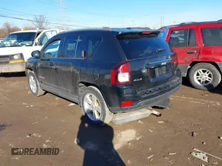 2016 Jeep Compass Sport with VIN 1C4NJDBB0GD571824, listed as a IAAI auction lot 41650610 with 147,261 mi miles. Bid and sale history available at carsss.com. Image 3.