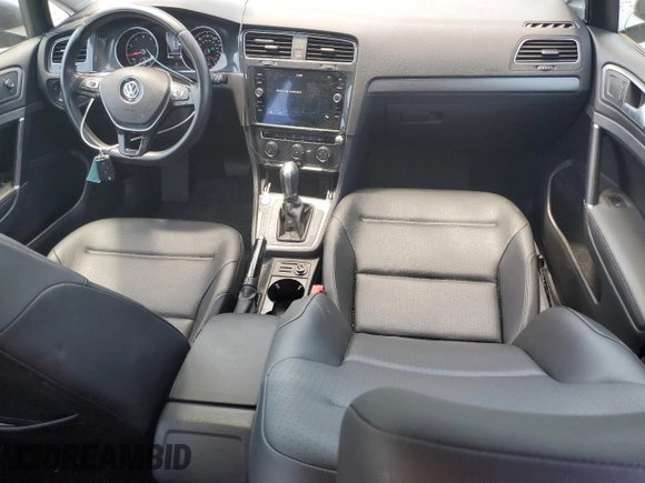 2018 Volkswagen Golf S с VIN 3VWG17AU0JM282951, выставлен на аукционе Copart как лот 54667125 с пробегом 82 218 миль миль и Списание • Salvage title. История ставок и продаж доступна на DreamBid. Изображение 8.