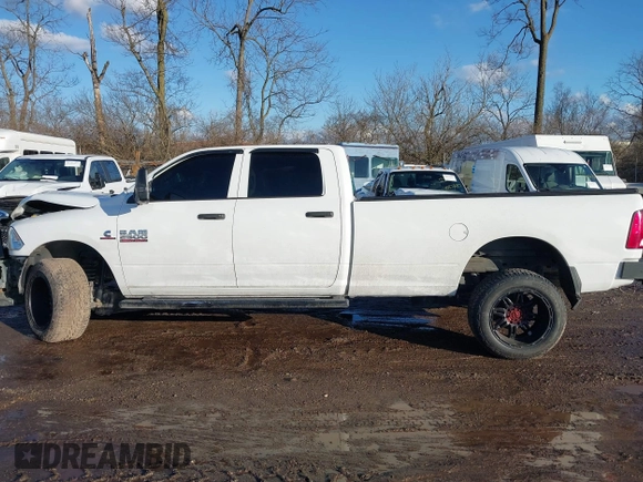 2018 Ram 2500 Tradesman with VIN 3C6UR4HL6JG125201, listed as a IAAI auction lot 41432329 with 181,247 mi miles. Bid and sale history available at carsss.com. Image 14.