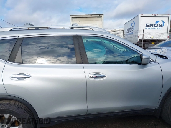 2016 Nissan Rogue SV with VIN 5N1AT2MV7GC801364, listed as a IAAI auction lot 41111105 with 145,268 mi miles and . Bid and sale history available at carsss.com. Image 14.