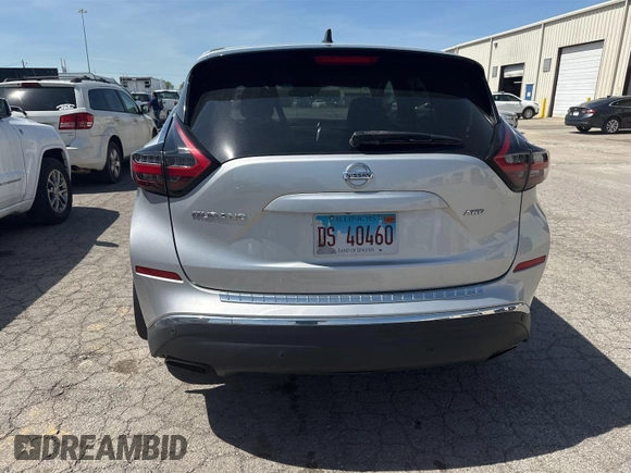 2022 Nissan Murano S z VIN 5N1AZ2AS1NC122048, wystawiony jako IAAI lot #42404041 z przebiegiem 94 824 mil mil oraz . Historia ofert i sprzedaży dostępna na DreamBid. Obrazek 4.