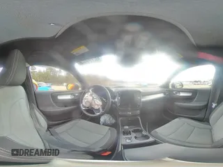 2024 Volvo XC40 Core Bright Theme с VIN YV4L12UK5R2334069, выставлен на аукционе Copart как лот 86729964 с пробегом 15 762 миль миль и Списание • Salvage title. История ставок и продаж доступна на DreamBid. Изображение 14.