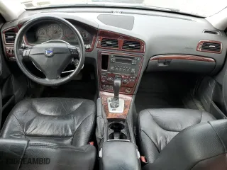 2008 Volvo S60 2.5T with VIN YV1RH592582688427, listed as a Copart auction lot 53025475 with 239,454 mi miles and Salvage Title. Bid and sale history available at carsss.com. Image 8.