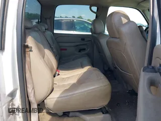 2005 Chevrolet Silverado 1500 LS z VIN 2GCEC13T751219963, wystawiony jako IAAI lot #42260184 z przebiegiem 341 598 mil mil oraz . Historia ofert i sprzedaży dostępna na DreamBid. Obrazek 8.