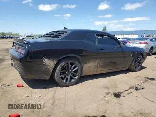 2019 Dodge Challenger R/T Scat Pack z VIN 2C3CDZFJ0KH707009, wystawiony jako Copart lot #55480675 z przebiegiem 104 637 mil mil oraz Czysty tytuł • Clean title. Historia ofert i sprzedaży dostępna na DreamBid. Obrazek 3.