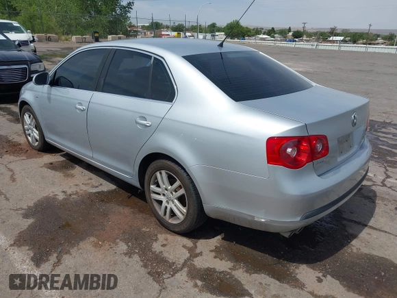 2007 Volkswagen Jetta Wolfsburg Edition с VIN 3VWEF81K57M189364, выставлен на аукционе IAAI как лот 42368801 с пробегом 193 951 миль миль и . История ставок и продаж доступна на DreamBid. Изображение 3.