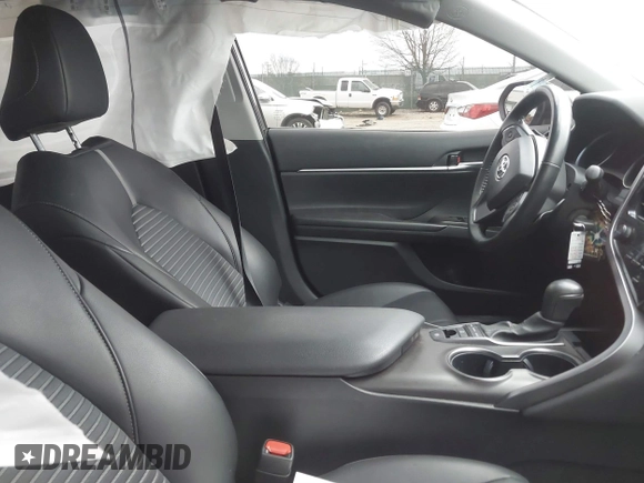2023 Toyota Camry SE z VIN 4T1G11BK4PU096200, wystawiony jako IAAI lot #41888416 z przebiegiem 25 072 mil mil oraz . Historia ofert i sprzedaży dostępna na DreamBid. Obrazek 5.