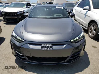 2022 Audi e-tron GT Prestige z VIN WAUDJBFW9N7004503, wystawiony jako Copart lot #57742104 z przebiegiem 27 457 mil mil oraz Szkody całkowita. Historia ofert i sprzedaży dostępna na DreamBid. Obrazek 5.