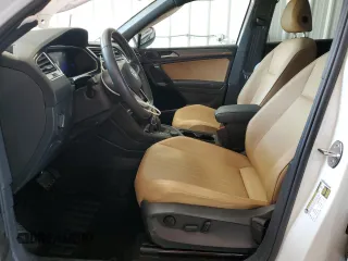 2022 Volkswagen Tiguan SE z VIN 3VV2B7AX9NM106198, wystawiony jako Copart lot #59867485 z przebiegiem 23 940 mil mil oraz Szkoda całkowita • Salvage title. Historia ofert i sprzedaży dostępna na DreamBid. Obrazek 7.