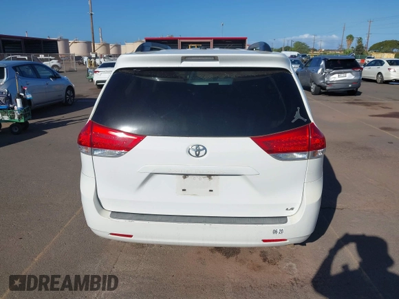 2011 Toyota Sienna LE AAS with VIN 5TDKK3DC3BS086073, listed as a IAAI auction lot 41637136 with 257,615 mi miles. Bid and sale history available at carsss.com. Image 16.