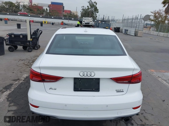 2017 Audi A3 z VIN WAUJ8HFFXH1047739, wystawiony jako IAAI lot #42313056 z przebiegiem 125 104 mil mil oraz . Historia ofert i sprzedaży dostępna na DreamBid. Obrazek 16.
