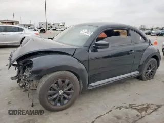 2013 Volkswagen Beetle Entry with VIN 3VWFP7AT8DM630744, listed as a Copart auction lot 51140035 with 118,649 mi miles and Clean Title. Bid and sale history available at DreamBid. Image 1.