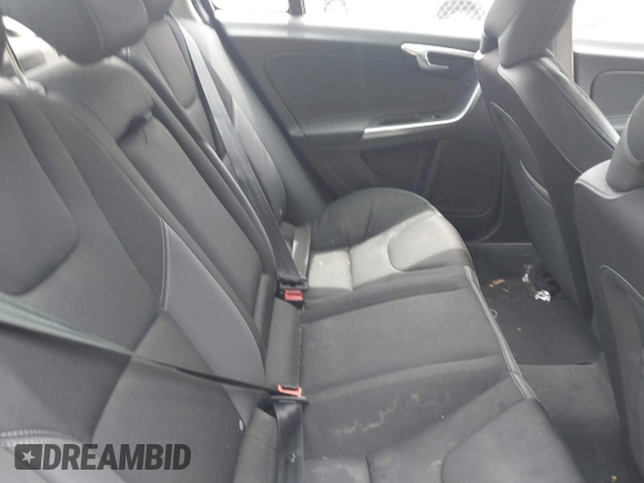 2014 Volvo S60 T5 z VIN YV1612FH2E1285649, wystawiony jako IAAI lot #42371884 z przebiegiem 220 470 mil mil oraz . Historia ofert i sprzedaży dostępna na DreamBid. Obrazek 8.