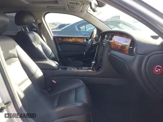 2004 Jaguar XJ with VIN SAJWA73B94TG30153, listed as a IAAI auction lot 41218841 with 91,158 mi miles. Bid and sale history available at carsss.com. Image 5.