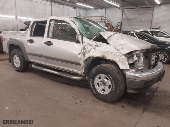 2006 Chevrolet Colorado LT w/2LT with VIN 1GCDT136068165572, listed as a IAAI auction lot 41680687 with 136,882 mi miles. Bid and sale history available at carsss.com. Image 1.