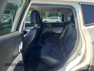 2022 Jeep Compass Latitude with VIN 3C4NJDBB3NT205928, listed as a IAAI auction lot 42832409 with 22,634 mi miles and . Bid and sale history available at DreamBid. Image 24.