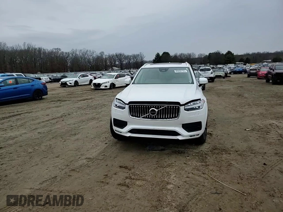 2023 Volvo XC90 Core z VIN YV4L12PVXP1941917, wystawiony jako Copart lot #88894755 z przebiegiem 23 519 mil mil oraz Szkoda całkowita • Salvage title. Historia ofert i sprzedaży dostępna na DreamBid. Obrazek 12.