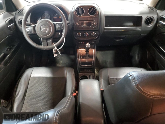 2016 Jeep Patriot Sport z VIN 1C4NJPBA5GD698402, wystawiony jako Copart lot #58601955 z przebiegiem 109 012 mil mil oraz Czysty tytuł • Clean title. Historia ofert i sprzedaży dostępna na DreamBid. Obrazek 8.