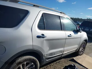 2014 Ford Explorer XLT with VIN 1FM5K7D81EGB40383, listed as a IAAI auction lot 41737237 with 246,707 mi miles and . Bid and sale history available at DreamBid. Image 13.
