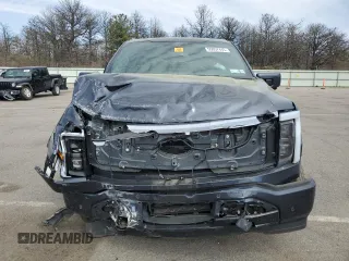 2022 Ford F-150 Lightning Pro z VIN 1FT6W1EV7NWG10601, wystawiony jako Copart lot #55057445 z przebiegiem Nie podano mil oraz Szkoda całkowita • Salvage title. Historia ofert i sprzedaży dostępna na DreamBid. Obrazek 5.