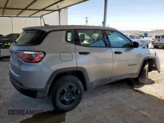 2020 Jeep Compass Sport z VIN 3C4NJDAB4LT174073, wystawiony jako Copart lot #61958075 z przebiegiem 105 000 mil mil oraz Szkoda całkowita • Salvage title. Historia ofert i sprzedaży dostępna na DreamBid. Obrazek 3.