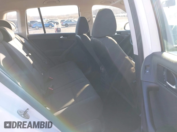 2011 Volkswagen Tiguan SEL with VIN WVGBV7AX7BW515233, listed as a IAAI auction lot 41234933 with 170,674 mi miles and . Bid and sale history available at DreamBid. Image 8.