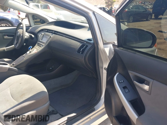 2015 Toyota Prius Four with VIN JTDKN3DU6F1978465, listed as a IAAI auction lot 42141095 with 87,310 mi miles. Bid and sale history available at carsss.com. Image 5.