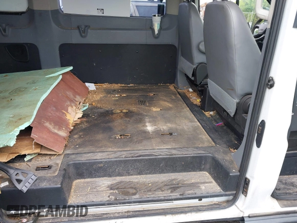 2015 Ford Transit XL с VIN 1FBZX2CM9FKB12990, выставлен на аукционе IAAI как лот 42280597 с пробегом 292 057 миль миль и . История ставок и продаж доступна на DreamBid. Изображение 8.