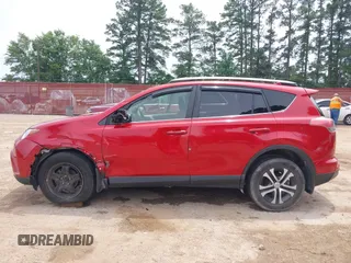 2017 Toyota RAV4 LE с VIN JTMBFREV8HJ145776, выставлен на аукционе IAAI как лот 42178048 с пробегом 152 267 миль миль и . История ставок и продаж доступна на DreamBid. Изображение 14.