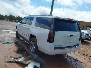 2017 Chevrolet Suburban Premier z VIN 1GNSCJKCXHR204770, wystawiony jako IAAI lot #42262898 z przebiegiem 166 304 mil mil oraz . Historia ofert i sprzedaży dostępna na DreamBid. Obrazek 3.