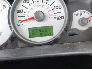 2006 Ford Escape XLS with VIN 1FMYU02Z46KA87526, listed as a IAAI auction lot 42142223 with 197,267 mi miles. Bid and sale history available at carsss.com. Image 15.