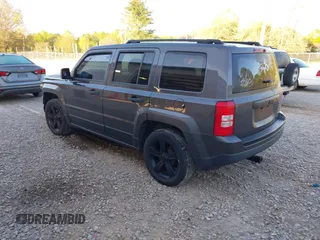 2015 Jeep Patriot Sport z VIN 1C4NJPBA4FD192171, wystawiony jako IAAI lot #42041383 z przebiegiem 137 105 mil mil oraz . Historia ofert i sprzedaży dostępna na DreamBid. Obrazek 3.
