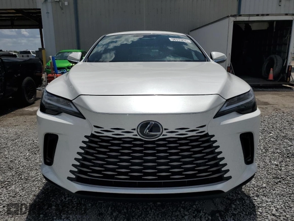 2025 Lexus RX 350 with VIN 2T2BAMBA3SC054318, listed as a Copart auction lot 58315235 with 5,452 mi miles and Salvage title. Bid and sale history available at DreamBid. Image 5.