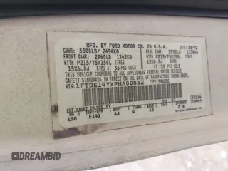 1993 Ford Econoline Cargo with VIN 1FTDE14YXPHA00852, listed as a IAAI auction lot 42682923 with 275,234 mi miles and . Bid and sale history available at DreamBid. Image 9.