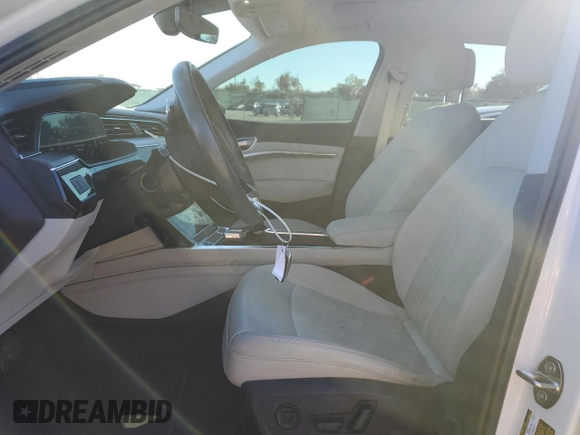 2022 Audi e-tron Premium with VIN WA1AAAGE1NB019221, listed as a Copart auction lot 41872005 with 47,890 mi miles and Salvage Title. Bid and sale history available at DreamBid. Image 7.