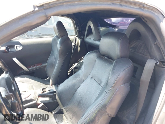 2005 Nissan 350Z Touring with VIN JN1AZ36A85M752320, listed as a IAAI auction lot 42001942 with 174,564 mi miles. Bid and sale history available at carsss.com. Image 8.
