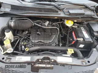 2016 Dodge Grand Caravan SXT with VIN 2C4RDGCG8GR136633, listed as a Copart auction lot 43955155 with 101,443 mi miles and Clean Title. Bid and sale history available at DreamBid. Image 12.