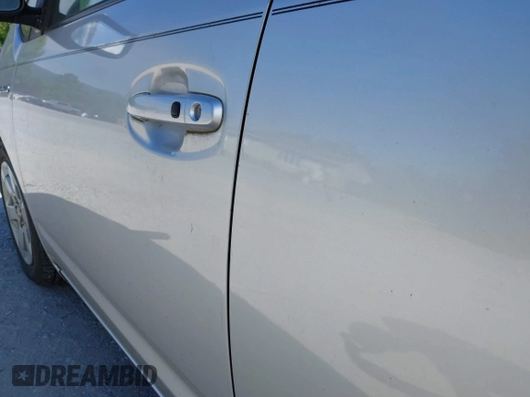 2007 Toyota Prius with VIN JTDKB20U777634652, listed as a IAAI auction lot 42182657 with 200,657 mi miles and . Bid and sale history available at DreamBid. Image 12.