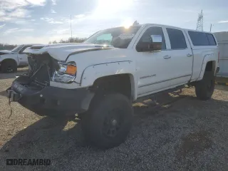 2019 GMC Sierra 2500HD Denali with VIN 1GT12SEY8KF101389, listed as a Copart auction lot 43458535 with 199,041 mi miles and Salvage Title. Bid and sale history available at carsss.com. Image 1.
