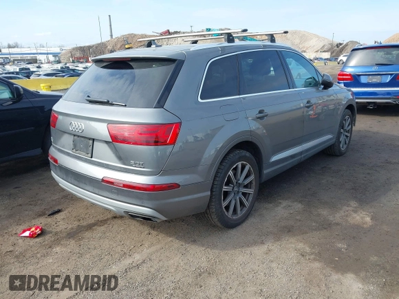 2017 Audi Q7 Premium Plus with VIN WA1LAAF75HD018870, listed as a IAAI auction lot 41988405 with 84,897 mi miles. Bid and sale history available at carsss.com. Image 4.