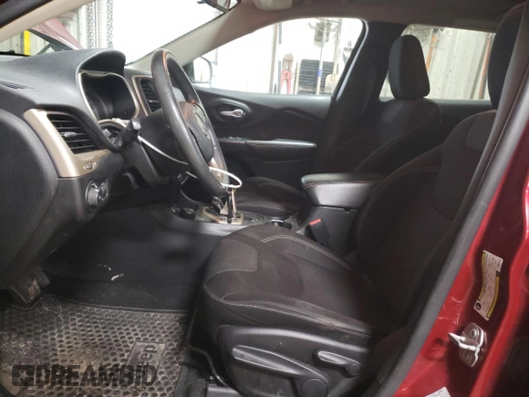 2015 Jeep Cherokee Latitude with VIN 1C4PJMCS5FW624799, listed as a Copart auction lot 52339795 with 142,681 mi miles and Salvage Title. Bid and sale history available at DreamBid. Image 7.